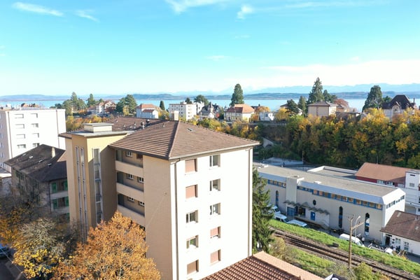 Idéalement situé dans un immeuble convivia l! 9