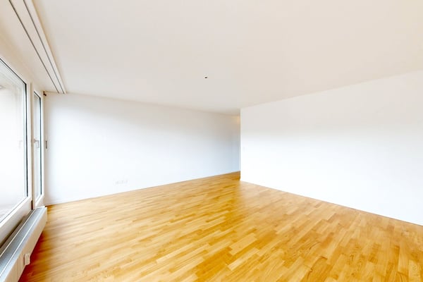 Dachwohnung mit grosser Terrasse und grossartiger Aussicht! 2