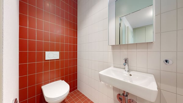 Zentrale und moderne Wohnung 8