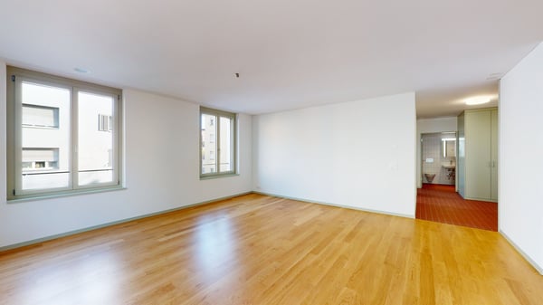 Zentrale und moderne Wohnung 5