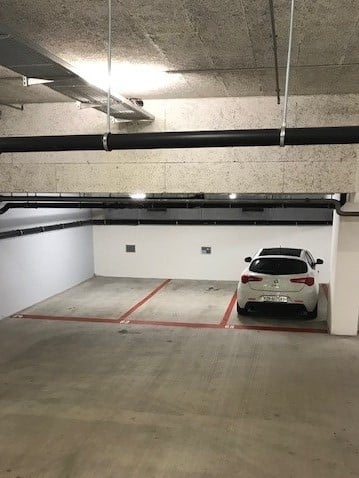 Einstellplatz im Kreis 4 zu Vermieten! 13