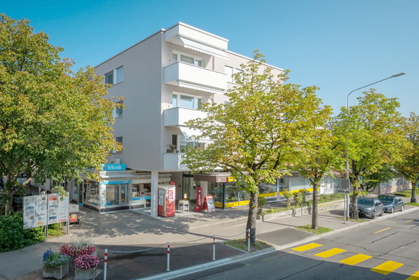 Zentrale Gewerbefläche in Rümlang zu vermieten 1