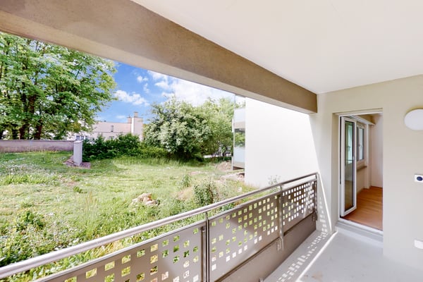 Moderne Wohnung mit Südbalkon 9
