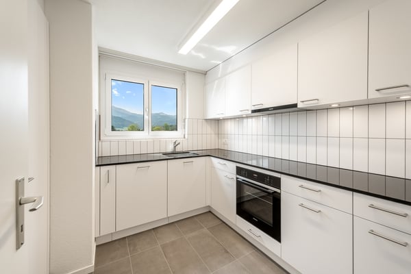 Modernes Wohnen mit Ausblick - sanierte 3.5-Zimmer-Maisonette. 2
