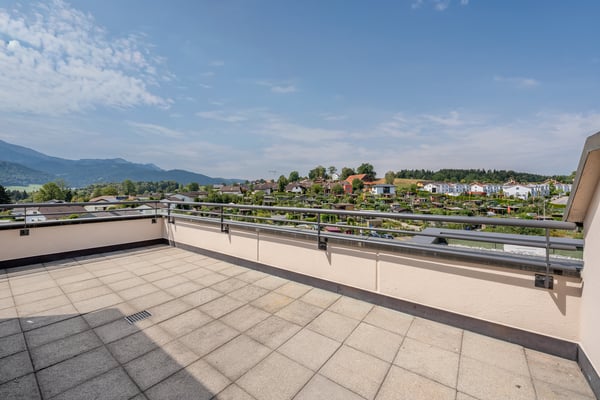 Modernes Wohnen mit Ausblick - sanierte 3.5-Zimmer-Maisonette. 12