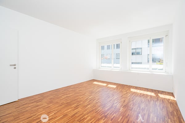 Erleben Sie 142m2 modernstes Wohnparadies im Herzen von Biel! 3