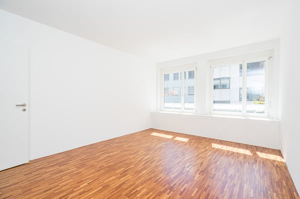 Erleben Sie 142m2 modernstes Wohnparadies im Herzen von Biel! 3