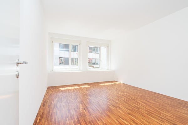 Erleben Sie 142m2 modernstes Wohnparadies im Herzen von Biel! 4