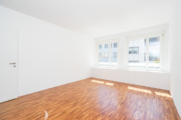 Erleben Sie 122m2 modernstes Wohnparadies im Herzen von Biel! 3