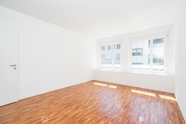 Erleben Sie 142m2 modernstes Wohnparadies im Herzen von Biel! 3