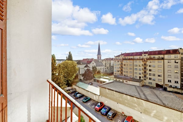 Logement traversant entièrement rénové 5