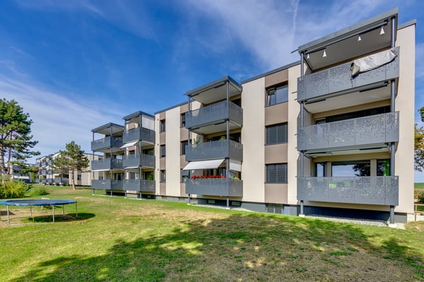 Alpensicht gesucht? Attraktive 3.5-Zimmerwohnung in Münsingen 1
