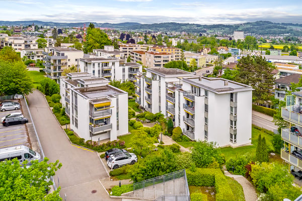 Gedeckter Abstellplatz zu vermieten