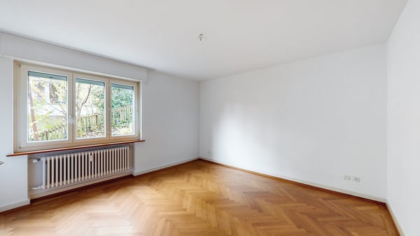Schmuckstück am Züri-Berg 3