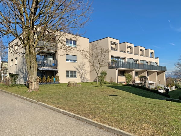 Maisonette-Wohntraum mit zwei Balkonen und herrlichem Alpenpanorama 1