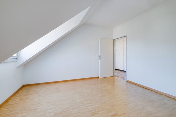 Grosszügige 3.5-Zimmerwohnung 10