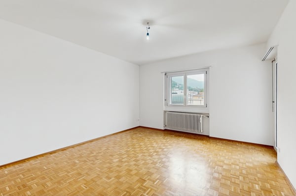 Vivere vicino al centro: rinnovato con splendida vista 4