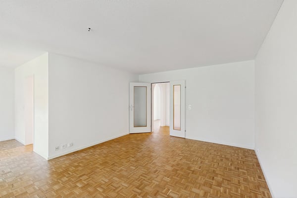 Modern wohnen in Schwerzenbach  frisch saniert & bestens angebunden! 3