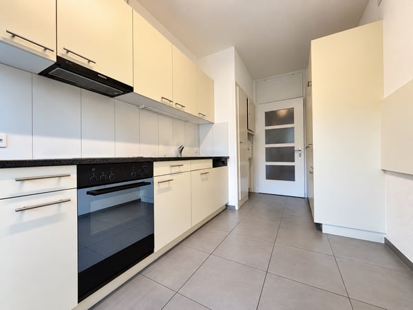 Grosszügige Wohnung an zentraler Lage 7