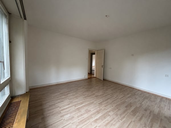 Grosszügige Wohnung an zentraler Lage 6