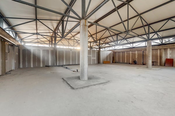 Ampio Open Space in zona strategica 6