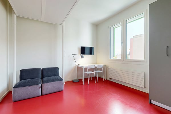 Pratique et meublé - bon TL CHF 300.00 offert ! 1