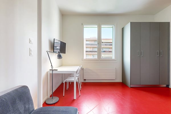 Pratique et meublé - bon TL CHF 300.00 offert ! 2