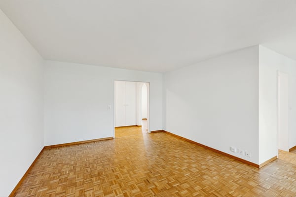 Modern wohnen in Schwerzenbach frisch saniert & bestens angebunden! 3