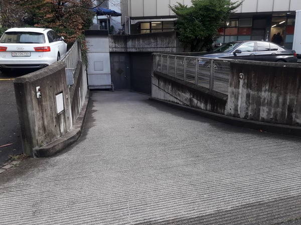 Einstellplatz an der Schaffhauserstrasse 11 zu vermieten 2