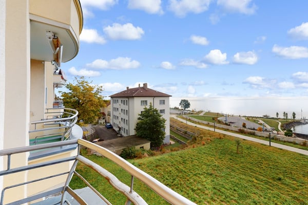 Vue sur le lac de Neuchâtel ! 12