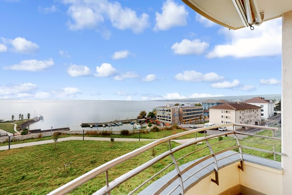 Vue sur le lac de Neuchâtel ! 13