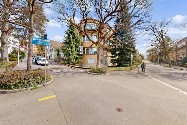Garage direkt beim Spyriplatz 1