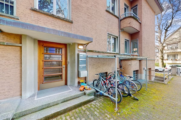 Garage direkt beim Spyriplatz 2