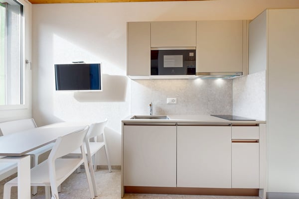 Un studio meublé - Bon TL CHF 300.00 offert ! 2