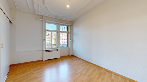 Grosszügige, helle Jugendstilwohnung 7
