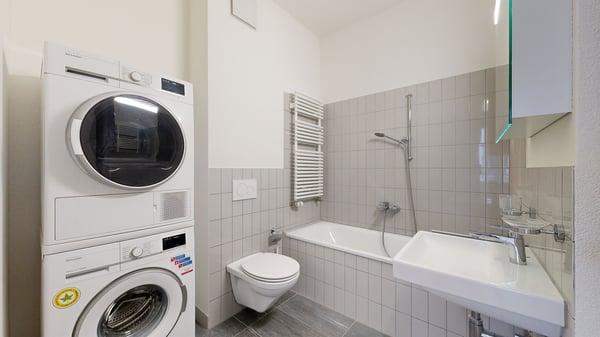 Grosszügige, helle Jugendstilwohnung 3