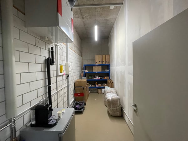 helle Ladenfläche in Dietikons Zentrum zur Vermietung. 7