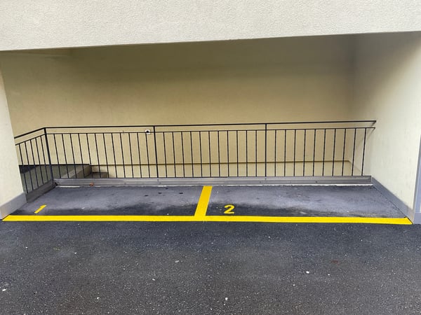 gedeckter Töffparkplatz zu vermieten 10