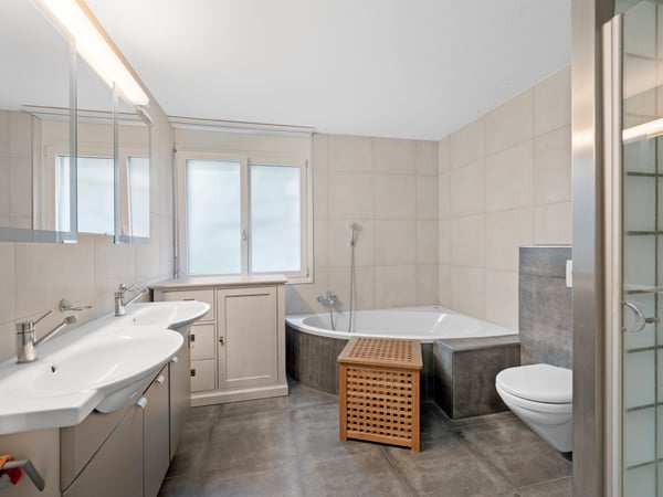 Grosszügig Leben an gehobener Lage mit Blick auf das zentralschweizer Meer 6