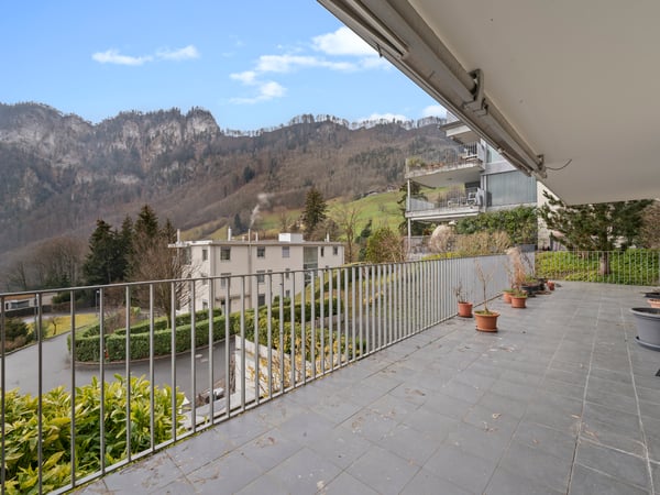 Grosszügig Leben an gehobener Lage mit Blick auf das zentralschweizer Meer 8