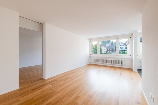 Geräumige 2.5 Zimmerwohnung 1