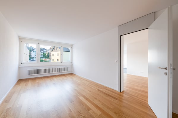 Geräumige 2.5 Zimmerwohnung 2