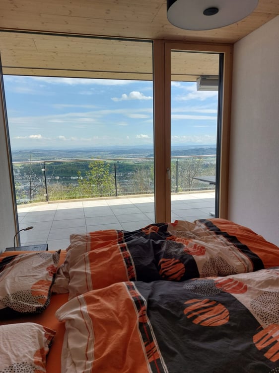 Modernes 4.5-Zimmer-Einfamilienhaus mit Panoramablick in Evilard 11