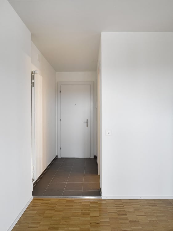 Moderne 2.5-Zimmer-Wohnung mit Stadtblick in Bern 2