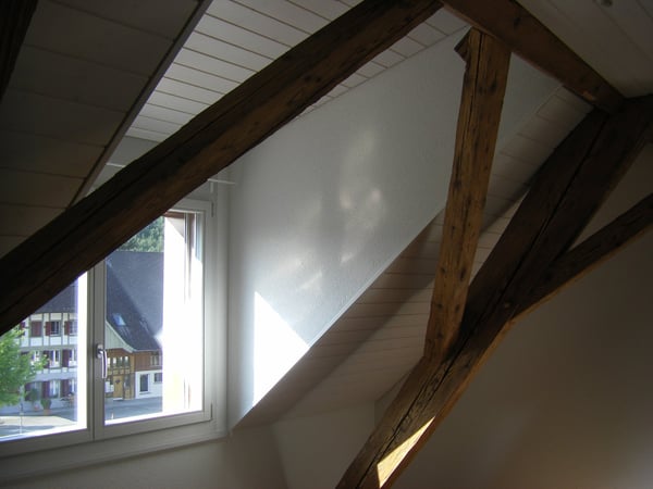 Charmante 4.5-Zimmer-Dachwohnung mit Balkon in Radelfingen 8