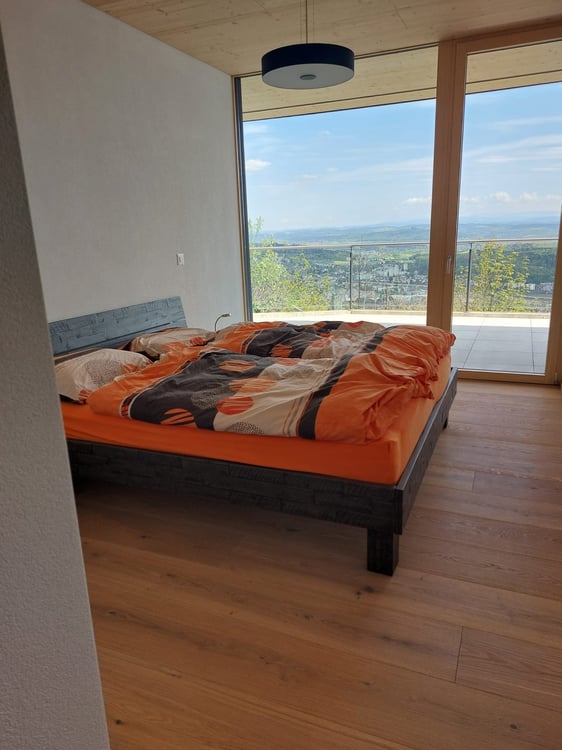 Modernes 4.5-Zimmer-Einfamilienhaus mit Panoramablick in Evilard 12