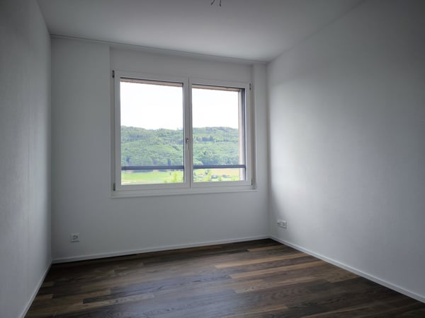 Moderne 4.5-Zimmer-Neubau-Attikawohnung mit Terrasse in Toffen 9