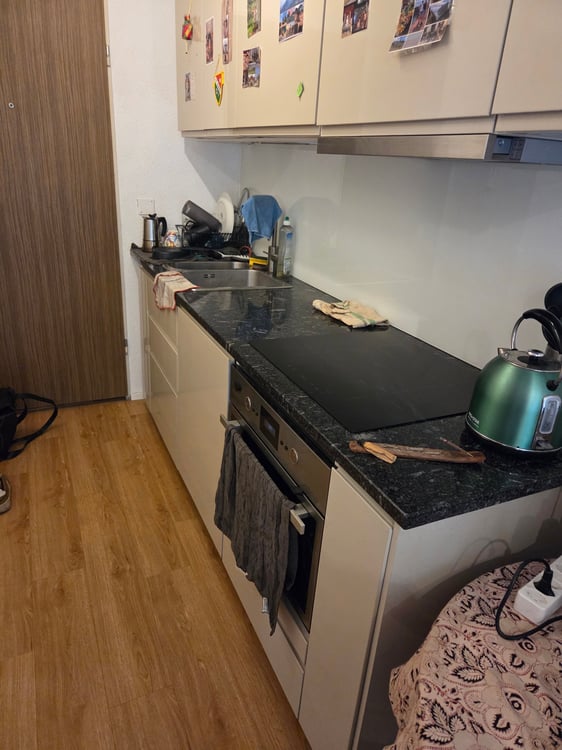 teil möbliertes charmantes Studio in ruhiger Lage zu vermieten 3