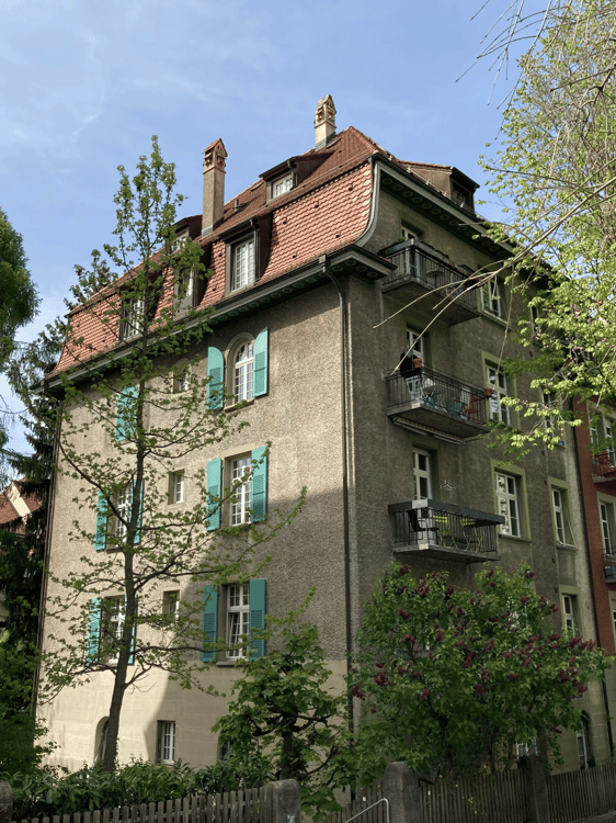 4-Zimmerwohnung mit Mansarde und eigener Waschmaschine/Tumbler 1
