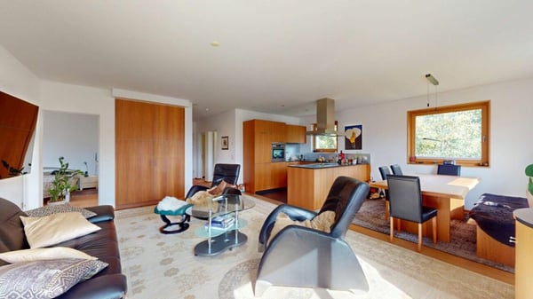 Schöne 4.5 Zimmer Maisonette-Wohnung an zentraler Lage 2